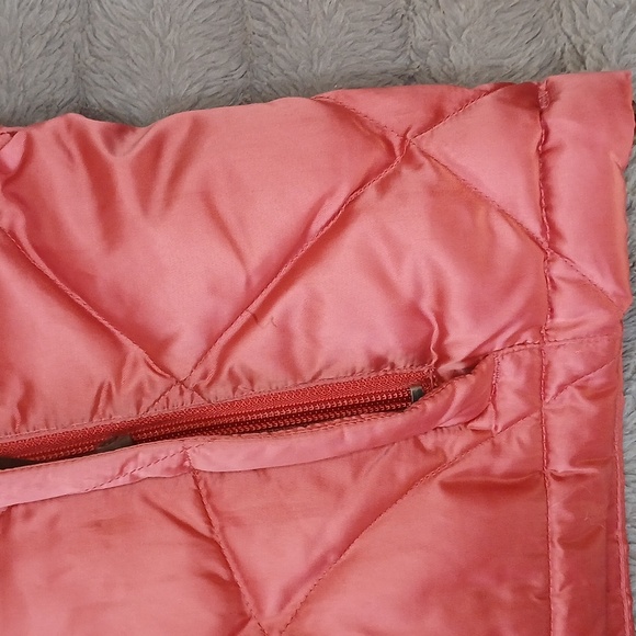 Women's Red The North Face ALIS Quilted Puffer Jacket - Size Medium - Picture 8 of 12
